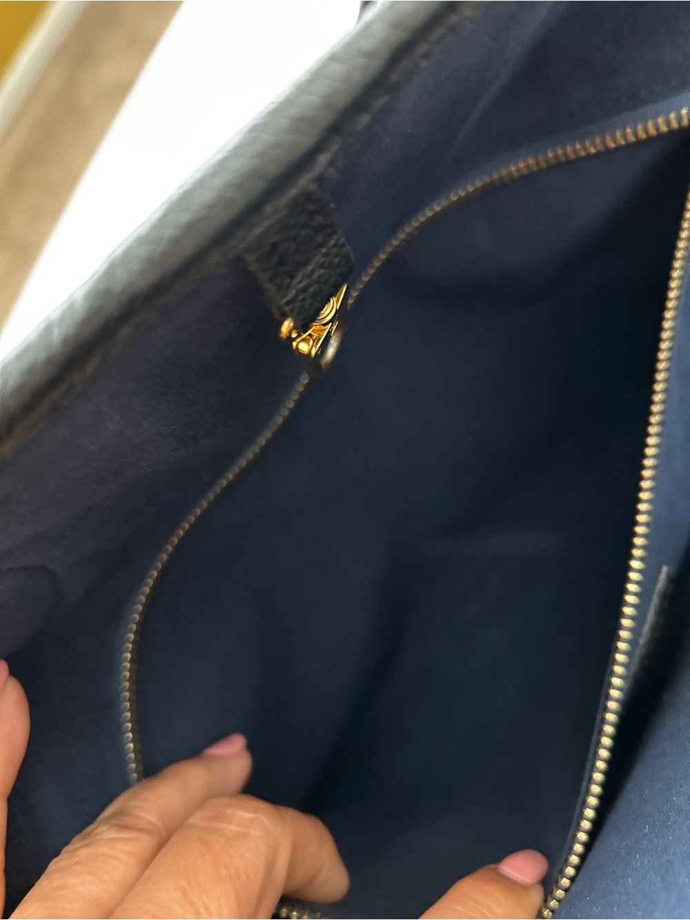 Louis Vuitton Neverfull MM - Picture 10 of 15